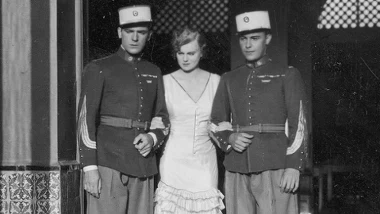 Adam Brodzisz, Maria Bogda i Witold Conti w filmie ''Głos pustyni''