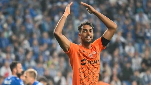 Duża niespodzianka i trzy gole w Poznaniu. Mistrz Polski na deskach