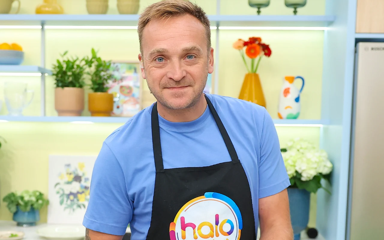 Mateusz Gessler w "halo tu polsat" przygotował łososia z autorskiego przepisu