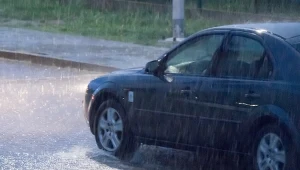 IMGW ostrzega przed ulewnym deszczem. Opady będą występować przez najbliższych kilka dni. Zdj. ilustracyjne