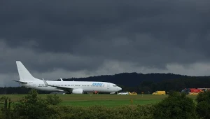 Samolot wypadł z pasa na lotnisku w Balicach. Akcja służb