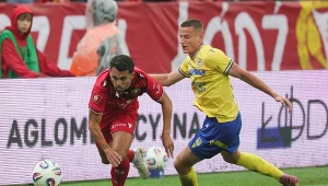 Gol w końcówce pogrążył Arkę Gdynia. Widzew ucieka z "przedsionków piekła"