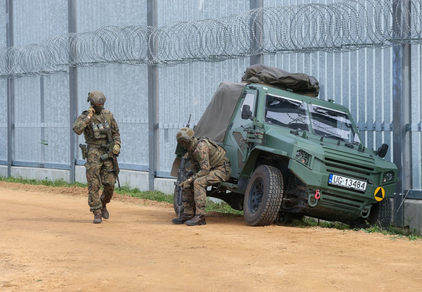 Przy zarzucie postawionym przez prokuraturę, oskarżonemu grozi do trzech lat więzienia.