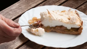 Taką szarlotkę musisz zrobić przynajmniej raz tej jesieni. Deklasuje tradycyjną 