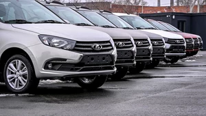 Krach na rosyjskim rynku motoryzacyjnym. Salony znikają jeden po drugim