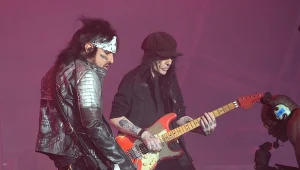 Nikki Sixx i Mick Mars w składzie Mötley Crüe - Waszyngton, 22 czerwca 2022 r.