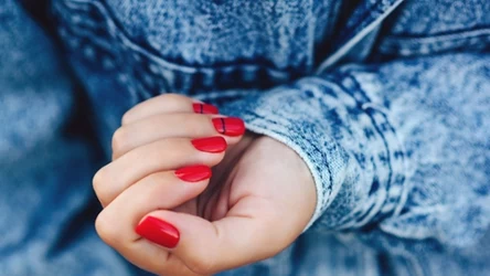 Manicure zależy od kształtu paznokci. Zobacz, co pasuje do twoich dłoni