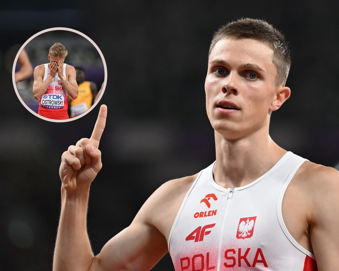 Młody lekkoatleta w białej koszulce z napisem "POLSKA" i polskim godłem podnosi palec do góry w geście zwycięstwa, w tle okrągłe powiększenie ze sportowcem zasłaniającym twarz dłońmi.