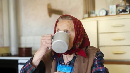 Spożywanie soków bogatych w azotany korzystanie wypływa na zdrowie osób starszych 