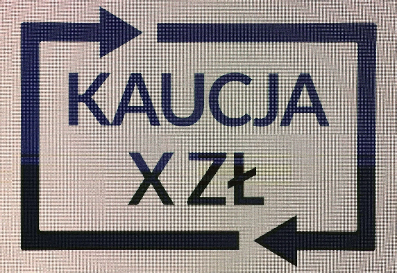 Symbol kaucji Napis 'KAUCJA X ZŁ' w ramce utworzonej przez dwie grube, niebieskie strzałki tworzące prostokąt, symbolizujące cyrkulację lub proces zwrotu.