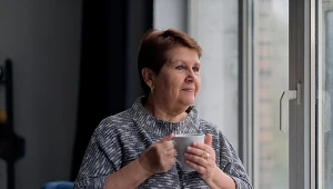 W ciągu dnia warto wypić nawet 8 szklanek wody. Dzięki temu uchronisz organizm przed poważnymi konsekwencjami