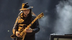 Daron Malakian wrócił z płytą "Addicted to the Violence"