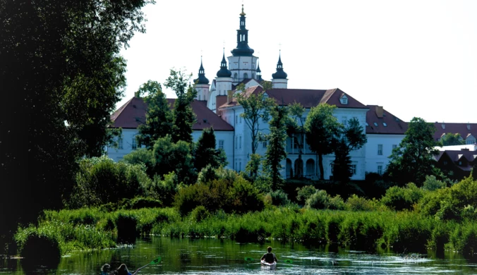 ​Miasto (nie)zamknięte w klasztornych murach. O Supraślu – podlaskiej oazie spokoju