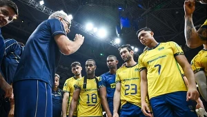 Bernardo Rezende wraz z reprezentantami Brazylii podczas MŚ na Filipinach