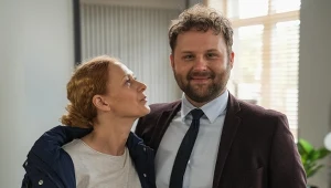 Klemens (Sebastian Perdek) będzie zauroczony Haliną (Marta Zięba) 