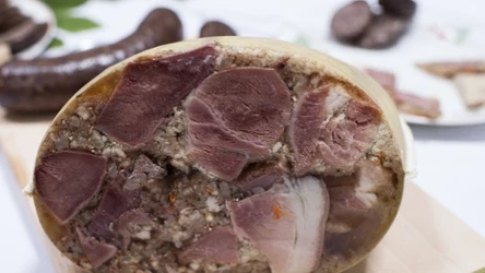 Domowy salceson to specjał z czasów PRL-u