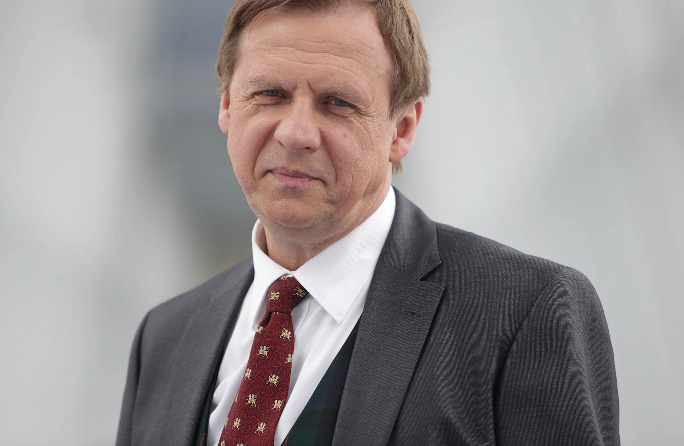 Tomasz Borkowy zasłynął dzięki roli w serialu "Dom" Tomasz Borkowy zasłynął dzięki roli w serialu "Dom"