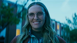 Toni Collette w serialu "Na marginesie"