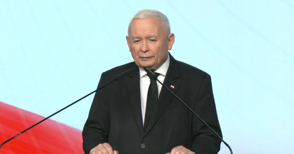 Prezes PiS Jarosław Kaczyński podczas konferencji prasowej