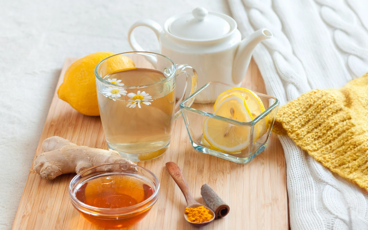 Jak w pełni wykorzystać potencjał miodu? Te mikstury warto pić regularnie