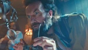 Tomasz Kot w scenie z "Akademii Pana Kleksa"