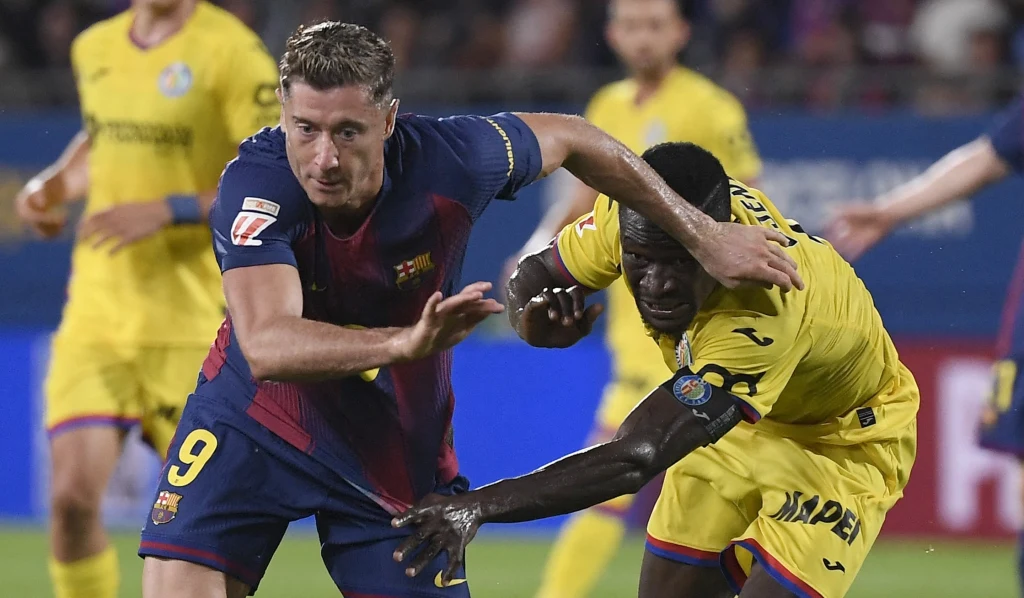 Robert Lewandowski zaliczył 90 minut w wygranym 3:0 meczu z Getafe CF Robert Lewandowski zaliczył 90 minut w wygranym 3:0 meczu z Getafe CF