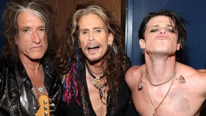 Joe Perry i Steven Tyler z Aerosmith i Yungblud podczas gali MTV Video Music Awards 2025