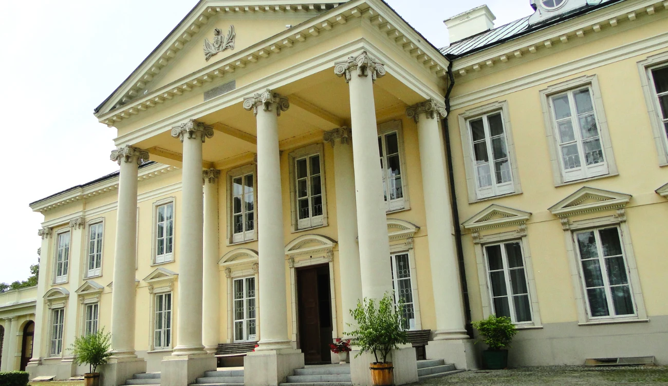 Pałac Walewskich w Walewicach robi spektakularne wrażenie Pałac Walewskich w Walewicach robi spektakularne wrażenie