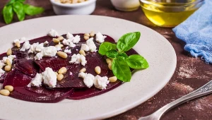 Buraki to jedno z najzdrowszych warzyw – promotor zdrowego stylu życia dr Tadeusz Oleszczuk podkreśla, że szczególnie lubią je jelita