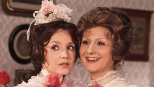 Elżbieta Starostecka i Jadwiga Barańska w filmie "Noce i dnie"