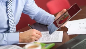 Polacy muszą dorabiać do pensji. Niemal połowa szuka dodatkowych zajęć 