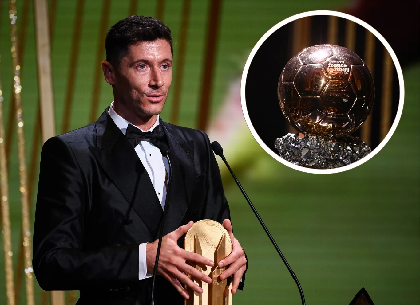 Robert Lewandowski poznał swoje miejsce w plebiscycie Złotej Piłki 2025 Mężczyzna w smokingu trzymający trofeum podczas oficjalnej gali, w tle znajduje się mikrofon oraz powiększony wizerunek złotej piłki, symbolu jednego z najważniejszych wyróżnień piłkarskich.