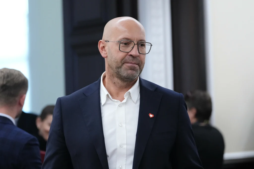 Jakub Rutnicki podczas posiedzenia rządu, 17.09.2025 r. Jakub Rutnicki podczas posiedzenia rządu, 17.09.2025 r.