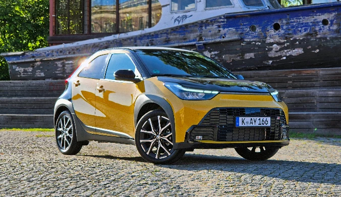 Toyota Aygo X Hybrid ma zupełnie przeprojektowany przód