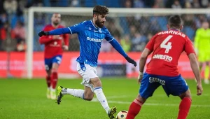 Raków Częstochowa - Lech Poznań. O której mecz? Gdzie oglądać? [TRANSMISJA]