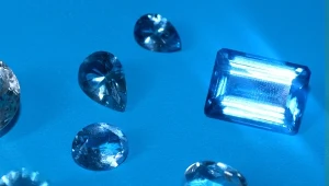 Diament, szafir, rubin czy szmaragd? Sprawdź, co symbolizują w pierścionkach!
