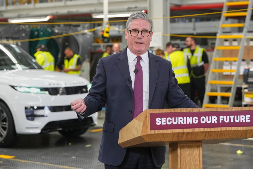 Jaguar Land Rover przedłuża zamknięcie fabryk w wyniku ataków hakerskich.
