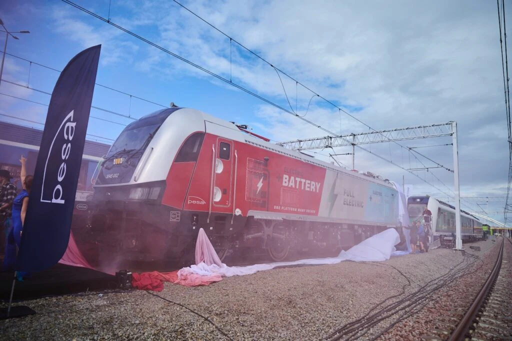 Lokomotywa Gama 3.0 zaprezentowana na TRAKO. Nowy pojazd PESA.