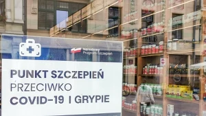 Ruszyły darmowe szczepienia przeciw COVID-19. Jak się zapisać?