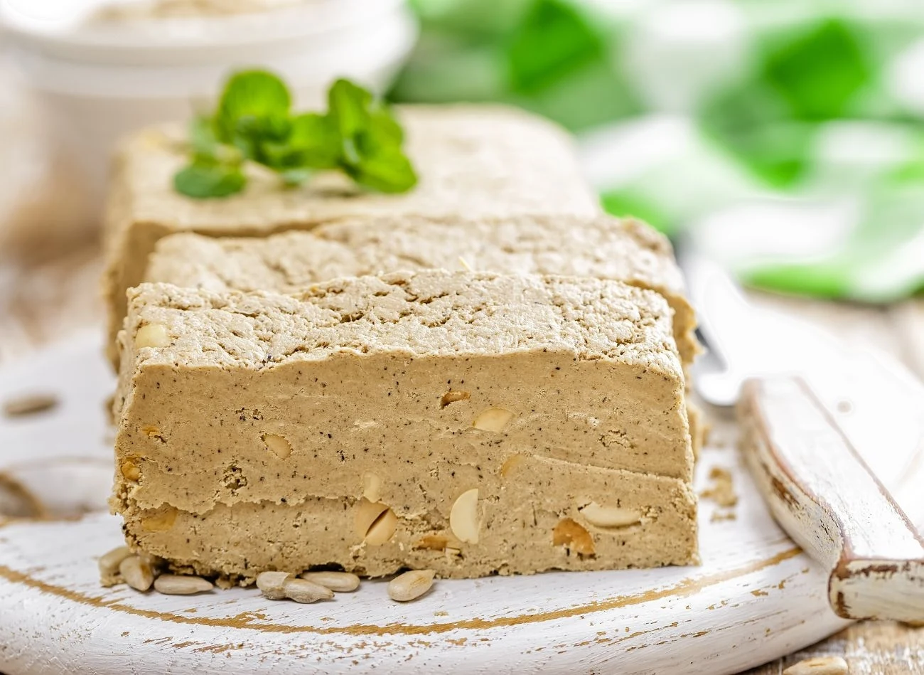 Czy chałwa to zdrowy deser? Kto powinien ją spożywać? Czy chałwa to zdrowy deser? Kto powinien ją spożywać?