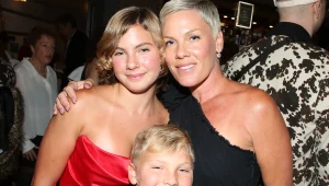 Pink ze swoimi dziećmi: Willow i Jamesonem