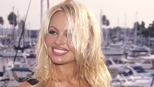 Pamela Anderson w latach 90.