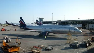 Zderzenie samolotów pasażerskich w Rosji. Na zdjęciu lotnisko Moskwa-Szeriemietiewo (Zdj. ilustracyjne)