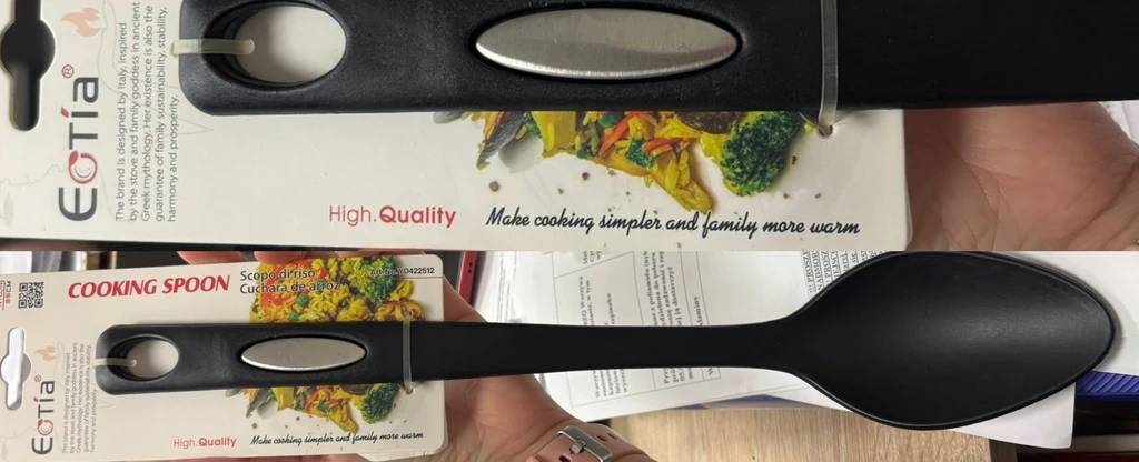 Czarna łyżka kuchenna firmy Ecotla widoczna na opakowaniu prezentującym plastikowe akcesorium z metalowym elementem na rączce i napisem High Quality.