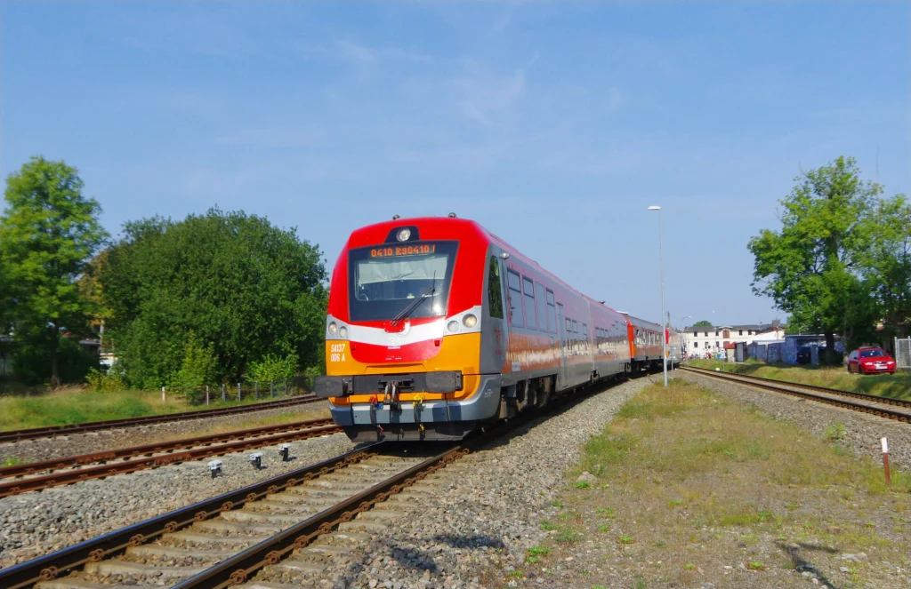 Kto może kupić bilet miesięczny za złotówkę? 