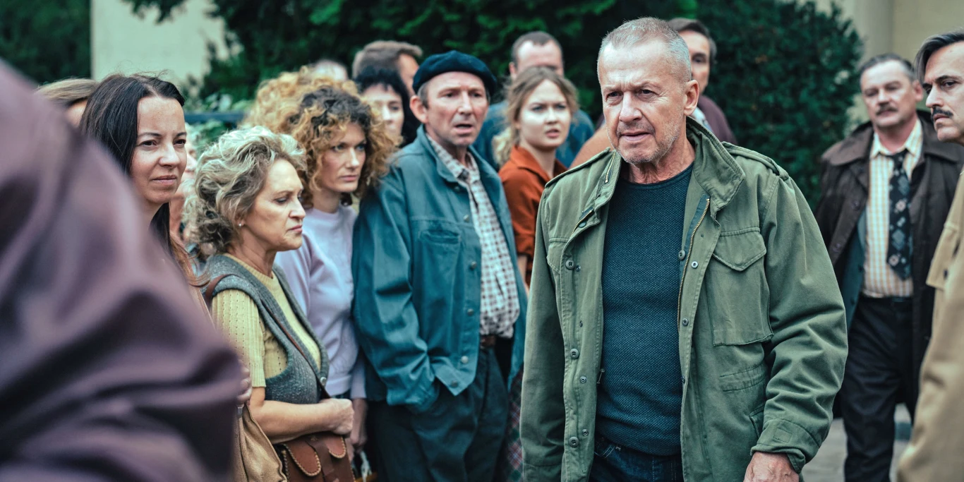 Bogusław Linda w scenie z filmu "Zamach na papieża" Bogusław Linda w scenie z filmu "Zamach na papieża"