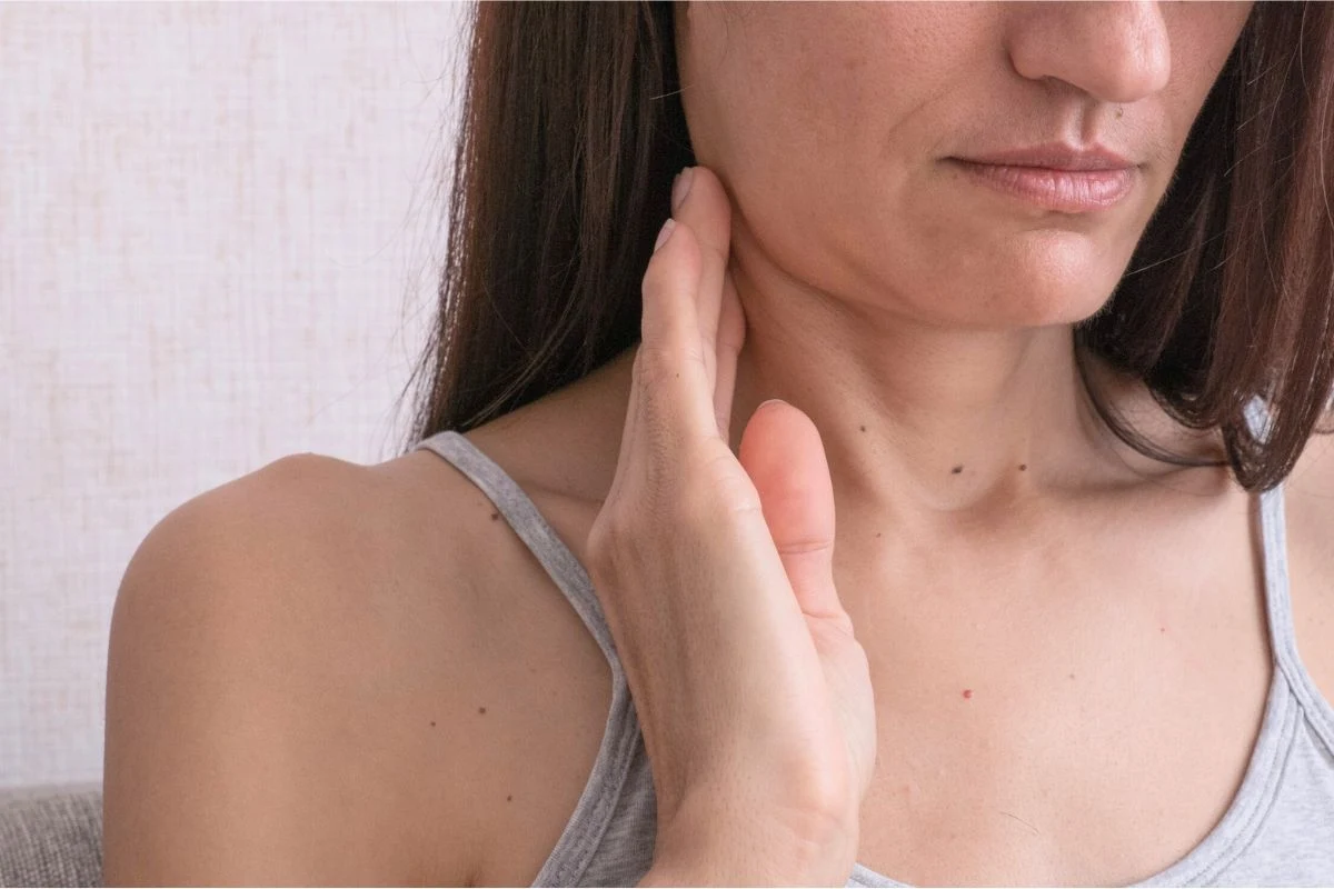 Proste ćwiczenia pozwolą nam zmniejszyć widoczność drugiego podbródka