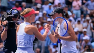 Tak Suzan Lamens (na zdjęciu), jak i Emiliana Arango przegrały z Igą w US Open. A teraz w Pekinie zagrały ze sobą