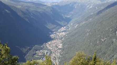 Rjukan przez większą część roku skryte jest w cieniu