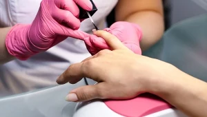 Najlepszy manicure na wesele i komunię. Elegancki i ponadczasowy